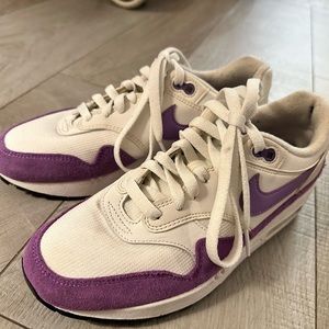 Women nike air max sneaker in great condtion